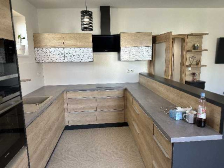 Prodej krásné, cihlové novostavby bytu 4+kk s šatnou, lodžií, sklepem a krytým garážovým stáním Šlapanice, Brněnská Pole CP 101 m2